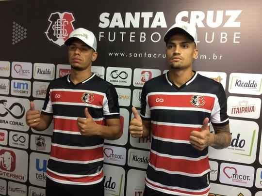 Santa Cruz apresentou os dois primeiros reforos para a temporada 2019: o meia Luiz Felipe e o volante Lucas Gonalves