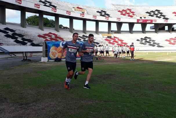 Meio-campista Allan Dias, lateral esquerdo Bruno Ré e o volante Diego Lorenzi foram confirmados nesta segunda-feira