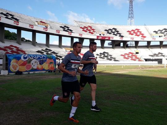 Meio-campista Allan Dias, lateral esquerdo Bruno Ré e o volante Diego Lorenzi foram confirmados nesta segunda-feira