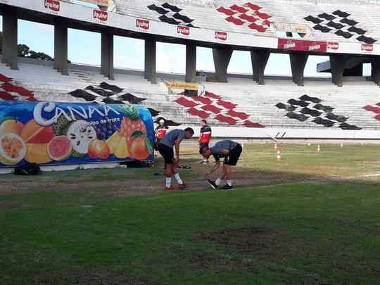 Meio-campista Allan Dias, lateral esquerdo Bruno Ré e o volante Diego Lorenzi foram confirmados nesta segunda-feira