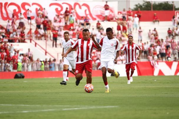 Torcida volta ao estdio com homenagem a dolo Kuki, apresentao oficial de Jorge Henrique e amistoso com Newell's Old Boys