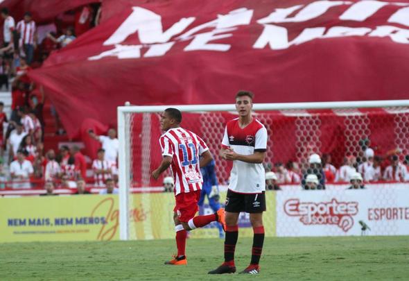 Náutico faz jogo histórico contra equipe argentina em retorno à sua casa após 1633 dias distante