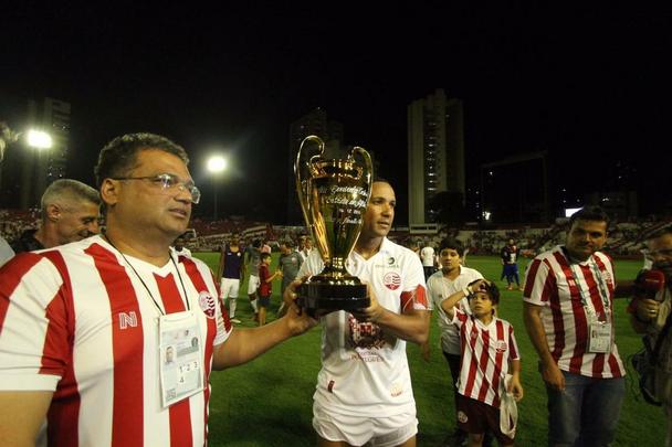Náutico faz jogo histórico contra equipe argentina em retorno à sua casa após 1633 dias distante