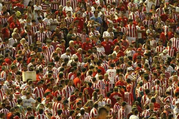 Náutico faz jogo histórico contra equipe argentina em retorno à sua casa após 1633 dias distante