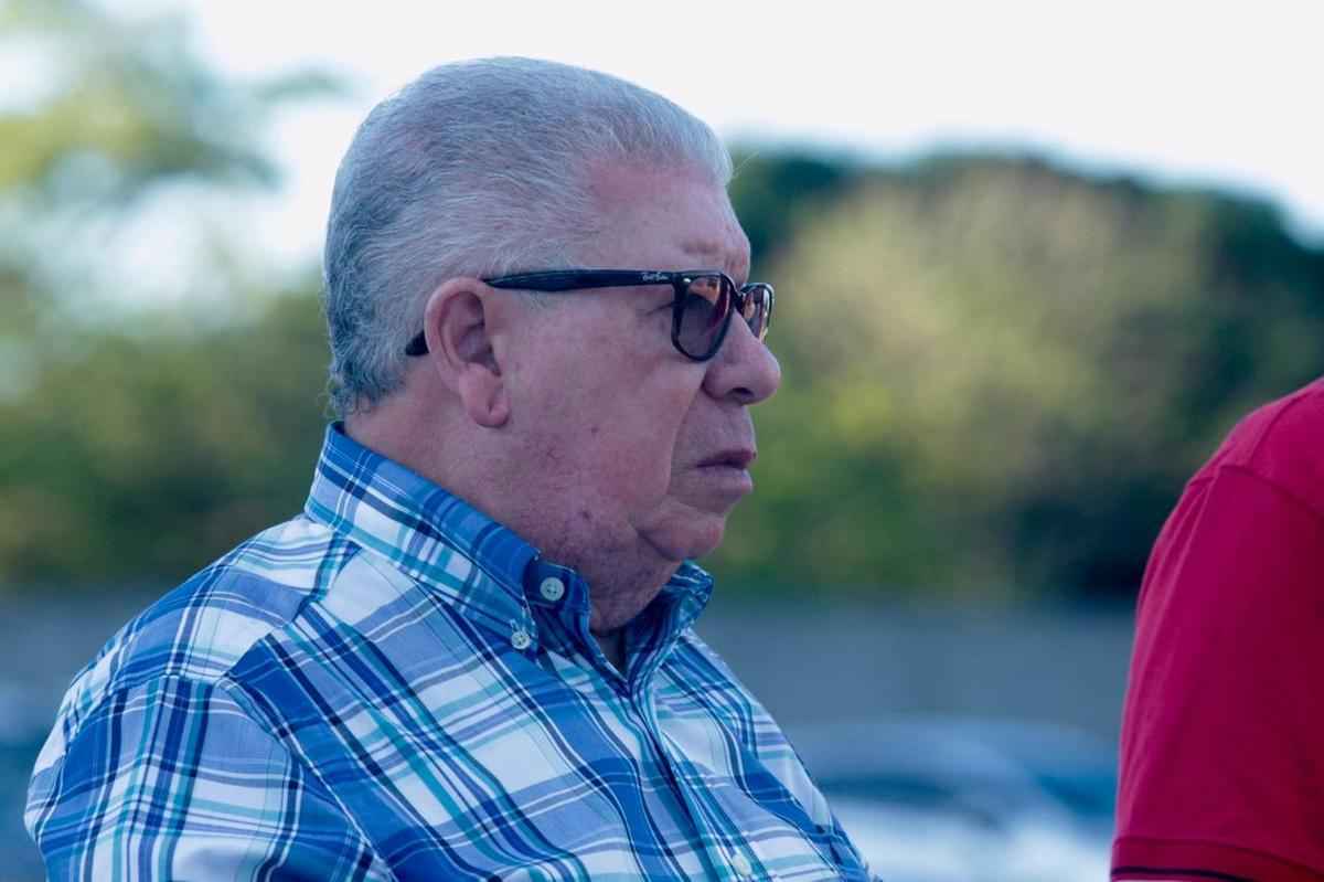 Em dia festivo e com a presena de torcedores, Santa Cruz inaugura primeiro campo do seu CT