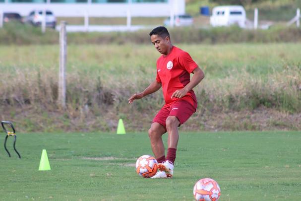 Atacante Jorge Henrique faz primeiro treino na volta ao Náutico