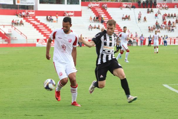 Alvirrubro fez partida aptica e decepcionou o seu torcedor nos Aflitos, em derrota para o Treze-PB