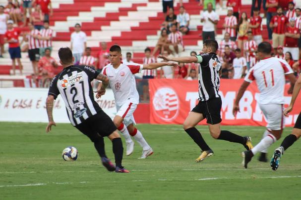 Alvirrubro fez partida aptica e decepcionou o seu torcedor nos Aflitos, em derrota para o Treze-PB