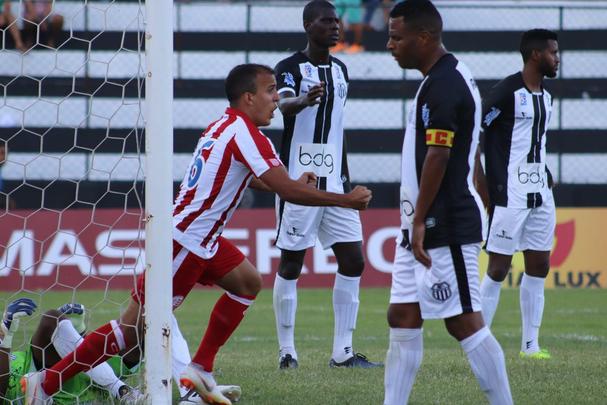 Com gol de empate do Nutico anotado pelo atacante Matheus Carvalho, equipe, entretanto, no conseguiu reagir  