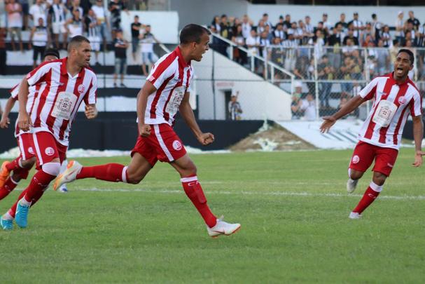 Com gol de empate do Nutico anotado pelo atacante Matheus Carvalho, equipe, entretanto, no conseguiu reagir  