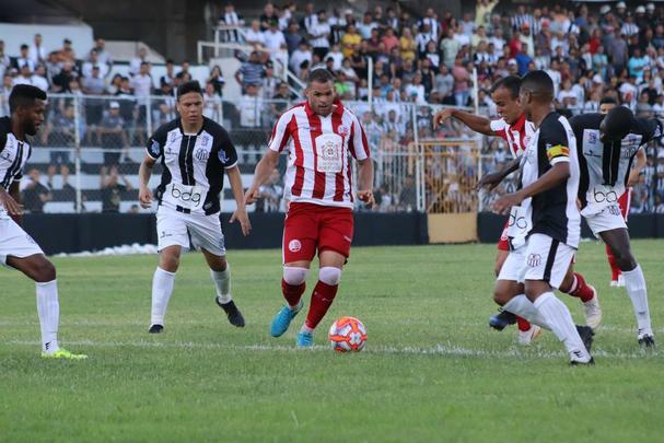 Com gol de empate do Nutico anotado pelo atacante Matheus Carvalho, equipe, entretanto, no conseguiu reagir  