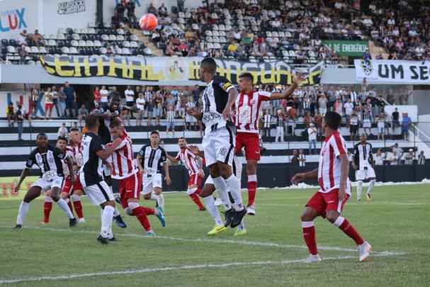 Com gol de empate do Nutico anotado pelo atacante Matheus Carvalho, equipe, entretanto, no conseguiu reagir  