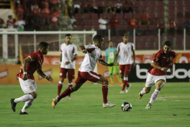 Gols da partida foram marcados pelo atacante Wallace Pernambucano e volante Maylson 