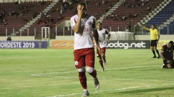 Gols da partida foram marcados pelo atacante Wallace Pernambucano e volante Maylson