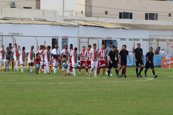 Salgueiro e N�utico est�o empatando em 0 a 0, no Corn�lio de Barros, em Salgueiro

