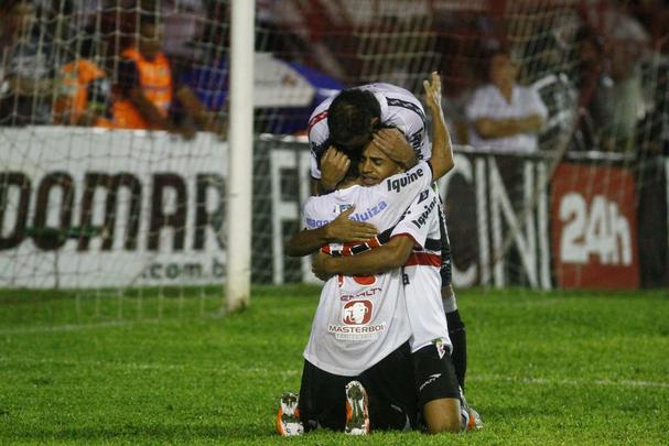 Na ocasio, o Nutico venceu por 2 a 1, mas foi o Santa Cruz que se classificou, por causa do gol fora de casa, para a final do Campeonato Pernambucano daquele ano. No primeiro jogo, o Santa havia ganho por 1 a 0.
