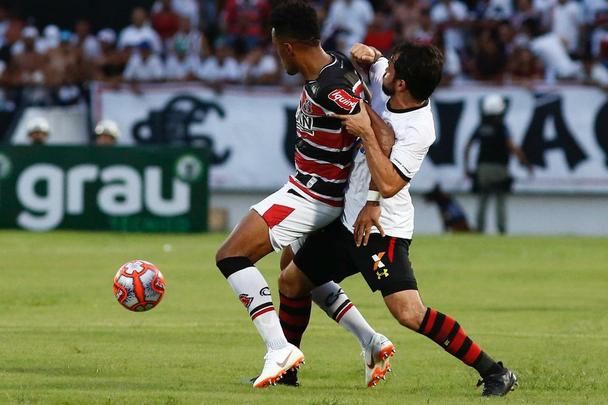 Santa Cruz e Sport disputam o primeiro Clássico das Multidões da temporada, na estreia do novo gramado do Arruda