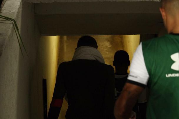 Santa Cruz venceu o Clássico das Multidões por 1 a 0, gol de Allan Dias e falha do goleiro Magrão