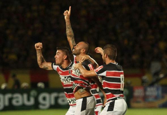 Santa Cruz venceu o Clássico das Multidões por 1 a 0, gol de Allan Dias e falha do goleiro Magrão