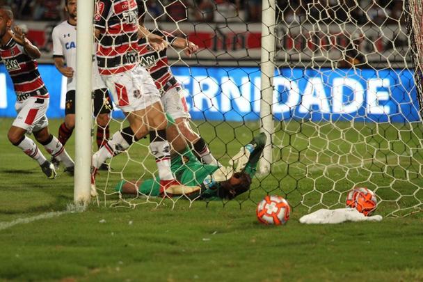 Santa Cruz venceu o Clássico das Multidões por 1 a 0, gol de Allan Dias e falha do goleiro Magrão