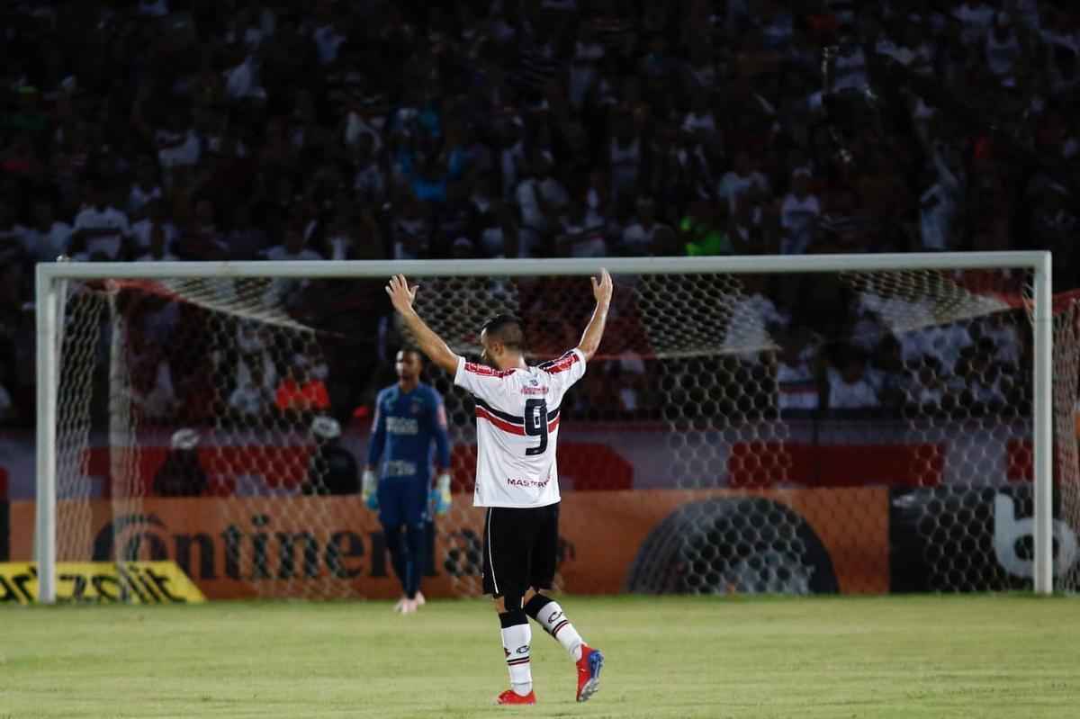 Clssico das Emoes disputado pela 2 fase da Copa do Brasil vale R$ 1,45 milho para o vencedor do confronto