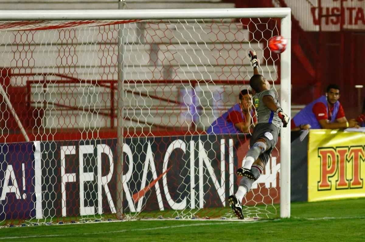 Em mata-mata nico, Nutico e Vitria duelaram, nos Aflitos, por vaga nas semifinais do Campeonato Pernambucano. 