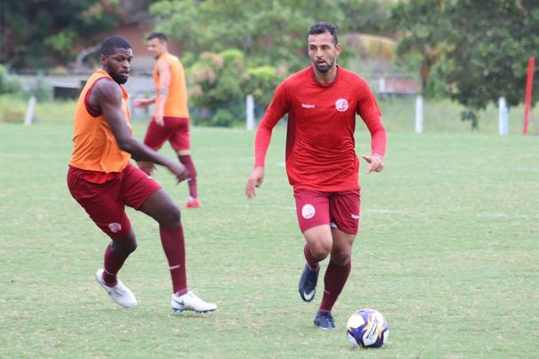 Dos atletas das categorias de base, o atacante Tharcysio seja, talvez, o que ainda precisa apresentar um melhor futebol