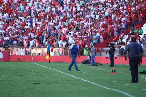 Primeira partida acontece no estdio dos Aflitos. No jogo da volta, o Leo decidir em casa 