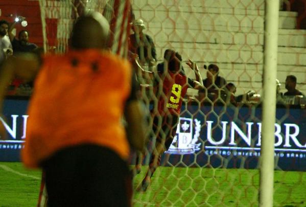 Primeira partida acontece no estdio dos Aflitos. No jogo de volta, o Leo decidir em casa