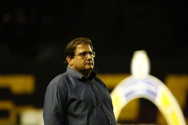 Com o empate no último minuto da partida, Rubro-negro pernambucano saiu vaiado da Ilha do Retiro