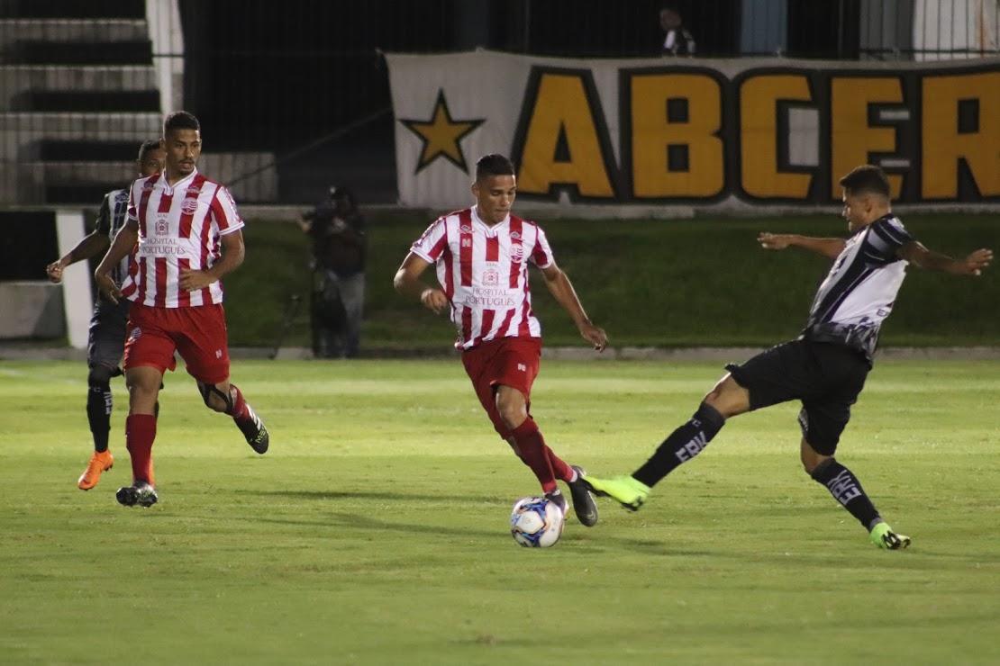 Equipes se enfrentaram neste domingo no estdio Frasqueiro, em Natal.