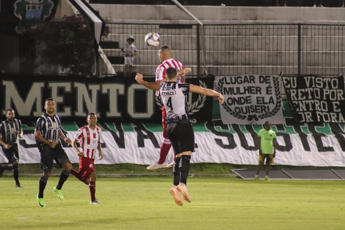 Equipes se enfrentaram neste domingo no estdio Frasqueiro, em Natal.