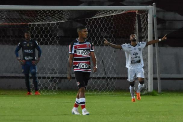 Santa Cruz enfrenta o Treze-PB na estreia de ambos os times na S�rie C do Campeonato Brasileiro. A partida acontece no est�dio do Arruda.