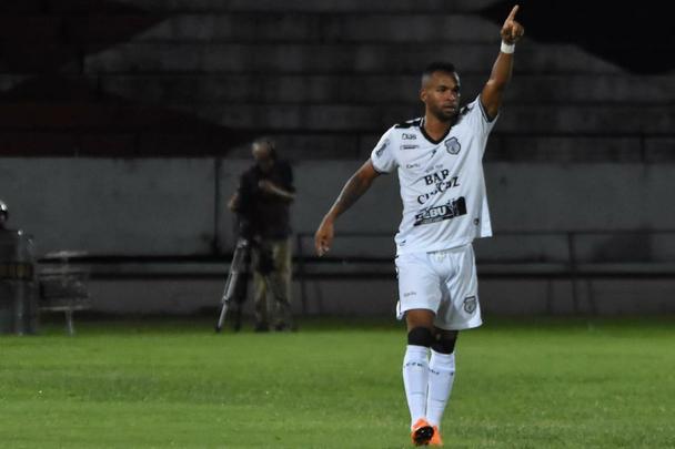 Santa Cruz enfrenta o Treze-PB na estreia de ambos os times na Série C do Campeonato Brasileiro. A partida acontece no estádio do Arruda.