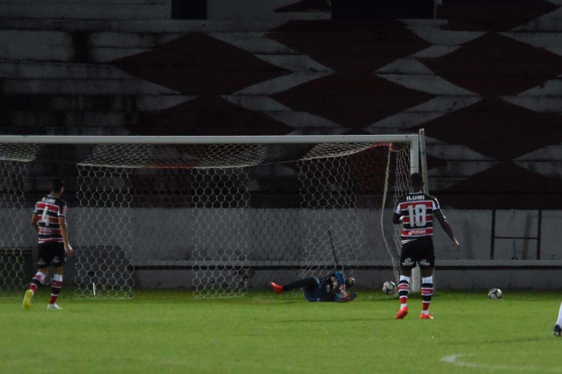 Santa Cruz enfrenta o Treze-PB na estreia de ambos os times na Srie C do Campeonato Brasileiro. A partida acontece no estdio do Arruda.