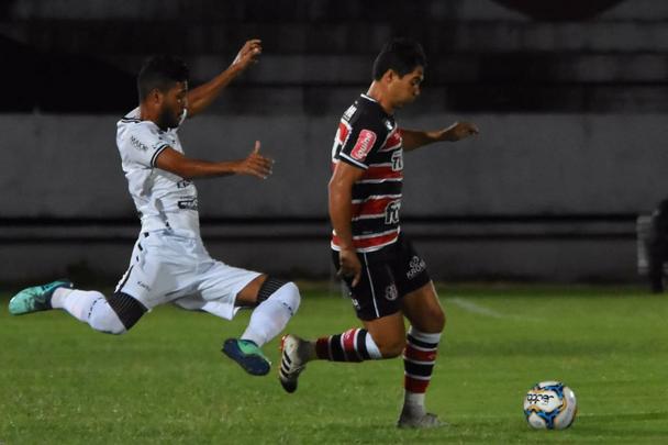 Santa Cruz enfrenta o Treze-PB na estreia de ambos os times na Série C do Campeonato Brasileiro. A partida acontece no estádio do Arruda.