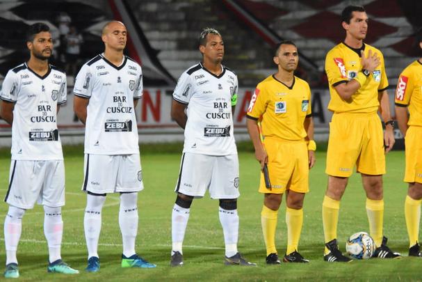 Santa Cruz enfrenta o Treze-PB na estreia de ambos os times na Série C do Campeonato Brasileiro. A partida acontece no estádio do Arruda.