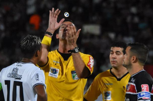 Santa Cruz enfrenta o Treze-PB na estreia de ambos os times na Série C do Campeonato Brasileiro. A partida acontece no estádio do Arruda.