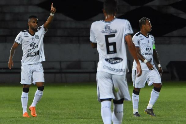 Santa Cruz enfrenta o Treze-PB na estreia de ambos os times na Série C do Campeonato Brasileiro. A partida acontece no estádio do Arruda.