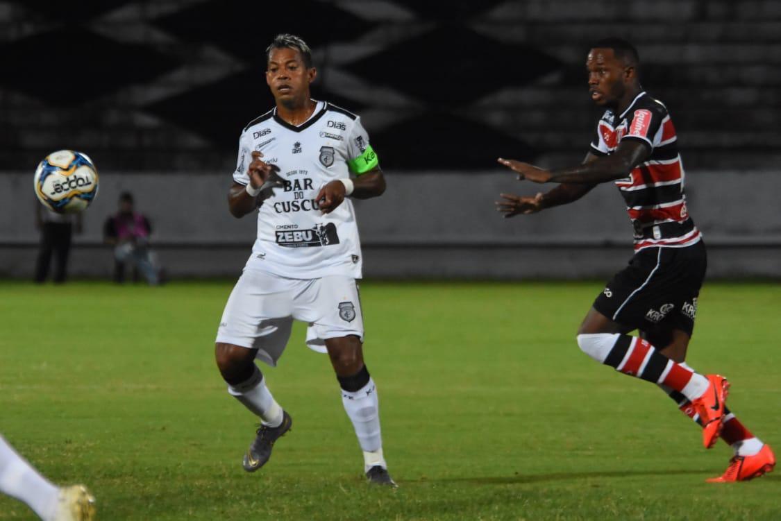 Santa Cruz enfrenta o Treze-PB na estreia de ambos os times na Srie C do Campeonato Brasileiro. A partida acontece no estdio do Arruda.