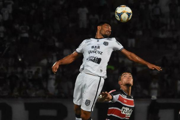 Após sair perdendo por 2 a 0 no primeiro tempo, Santa Cruz buscou o empate, que saiu aos 51 minutos da etapa final