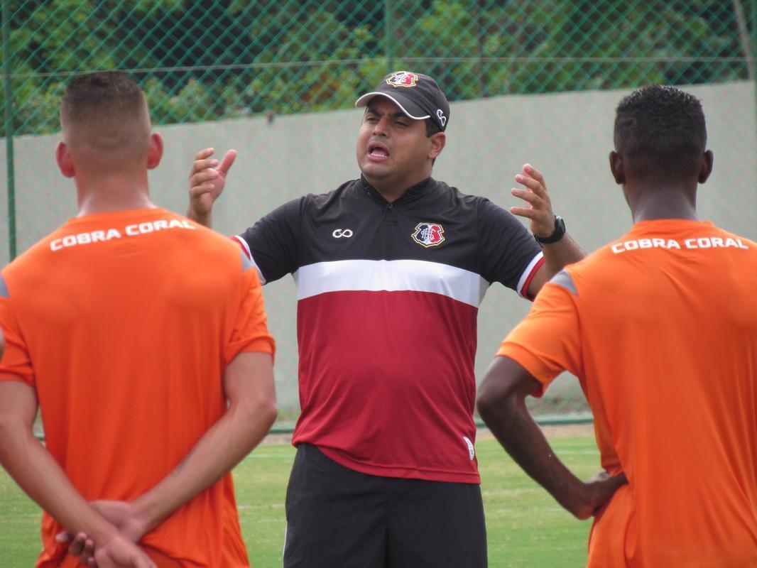 Tricolor encara o time cearense neste domingo, s 18h, fora de casa