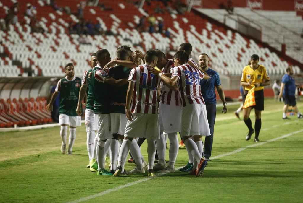 Nutico venceu o Imperatriz-MA aps duas partidas sem vencer, jogando longe de casa, com dois gols de Wallace Pernambucano