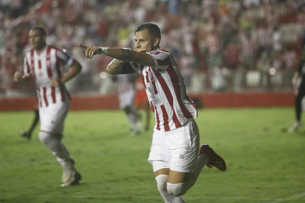 Nutico venceu o Imperatriz-MA aps duas partidas sem vencer, jogando longe de casa, com dois gols de Wallace Pernambucano