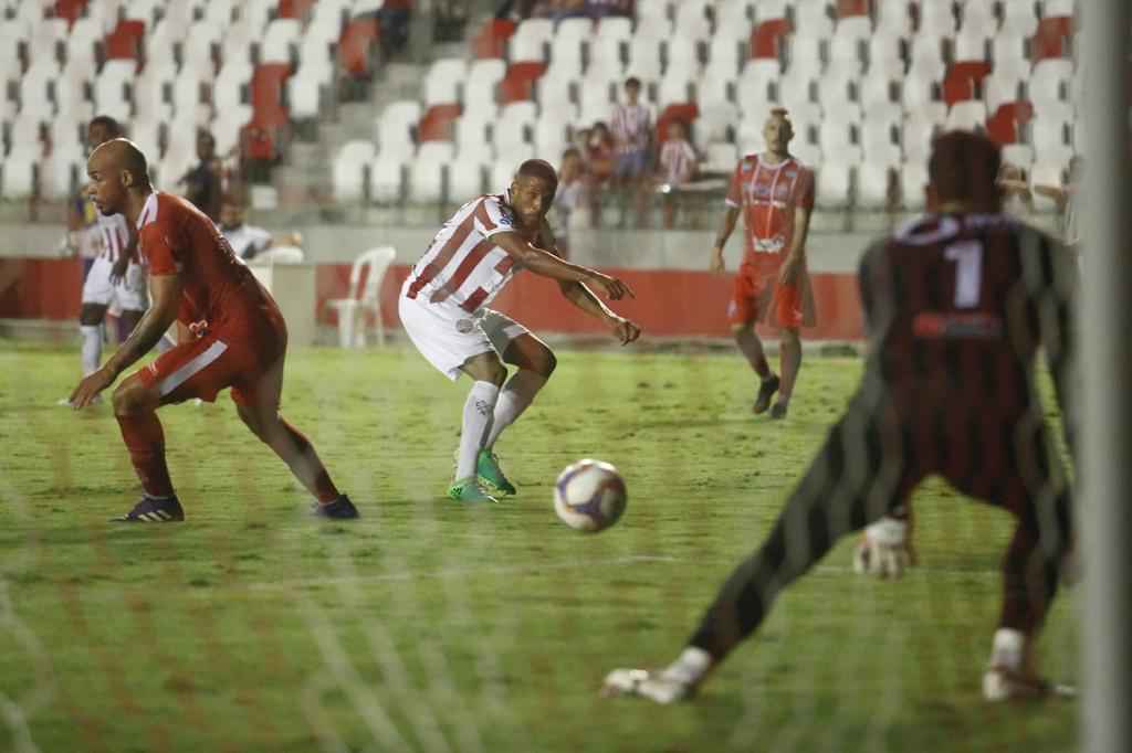 Nutico venceu o Imperatriz-MA aps duas partidas sem vencer, jogando longe de casa, com dois gols de Wallace Pernambucano