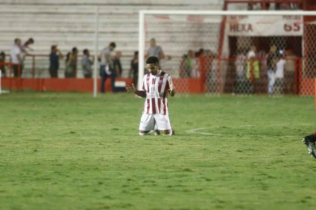 Nutico venceu o Imperatriz-MA aps duas partidas sem vencer, jogando longe de casa, com dois gols de Wallace Pernambucano