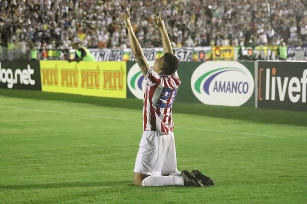 Botafogo-PB e Nutico se enfrentaram por vaga na final da Copa do Nordeste, no estdio Almeido, em Joo Pessoa