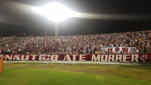 Botafogo-PB e Nutico se enfrentaram por vaga na final da Copa do Nordeste, no estdio Almeido, em Joo Pessoa