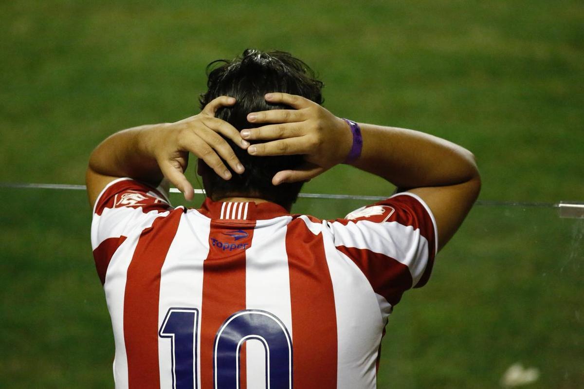 Na nica oportunidade - das poucas criadas - que teve, o Ferrovirio conseguiu furar a defesa do Nutico e sair na vantagem para casa