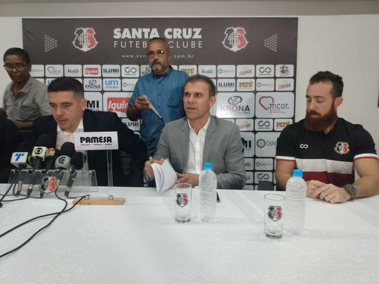 Treinador chega para sua segunda passagem no time coral e tem como missão levar o time a Série B